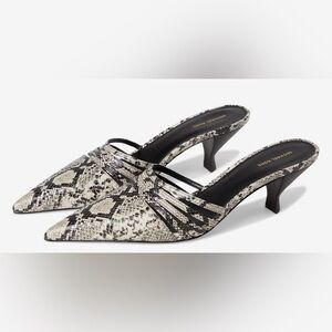 Michael Kors
Haisley Mule Pumps Snake Print Size 8